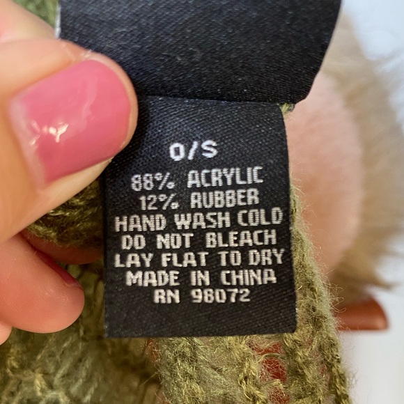 Cejon Scarf - Picture 5 of 6